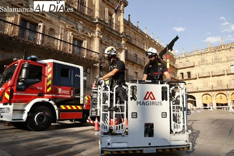 La Mariseca ya luce en la Plaza Mayor | FOTOS: David Sañudo