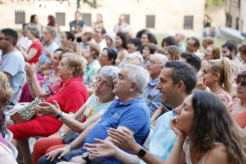 Intrussión Teatro llena de cultura el Patio Chico  | FOTOS: David Sañudo
