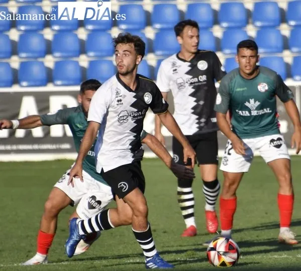Los aficionados de Unionistas disfrutan del amistoso ante el Zamora CF | SALAMANCArtv AL DÍA 
