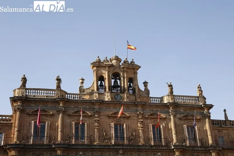 La Mariseca ya luce en la Plaza Mayor | FOTOS: David Sañudo