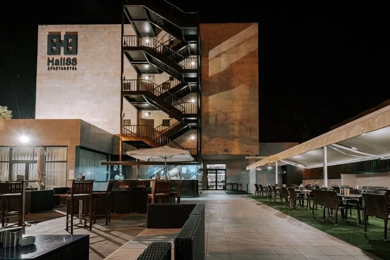 Magnífica terraza del Hall88 