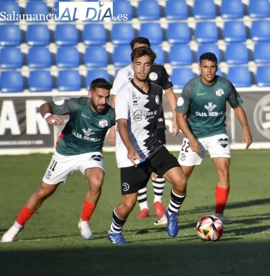 Los aficionados de Unionistas disfrutan del amistoso ante el Zamora CF | SALAMANCArtv AL DÍA 