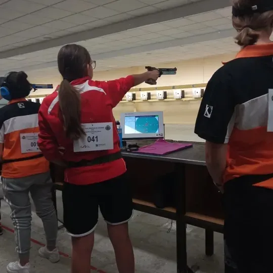 La salmantina Gloria Sánchez se alza a lo más alto en el campeonato de jóvenes promesas de tiro olímpico con aire comprimido