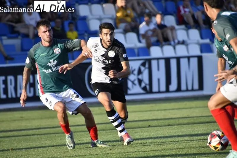 Los aficionados de Unionistas disfrutan del amistoso ante el Zamora CF | SALAMANCArtv AL DÍA 