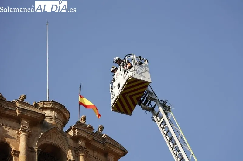La Mariseca ya luce en la Plaza Mayor | FOTOS: David Sañudo