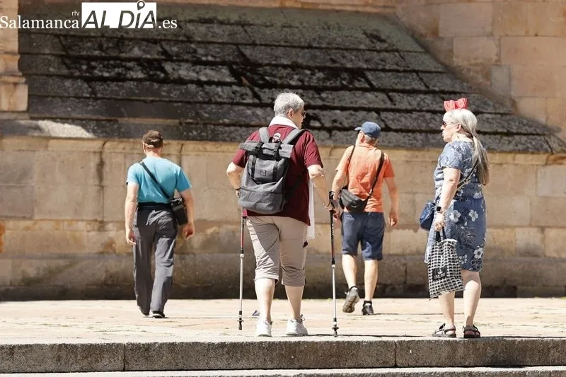 Los turistas llenan el centro de Salamanca | FOTOS: David Sañudo