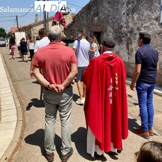 Misa y procesión en Zarapicos en honor a Santiago 