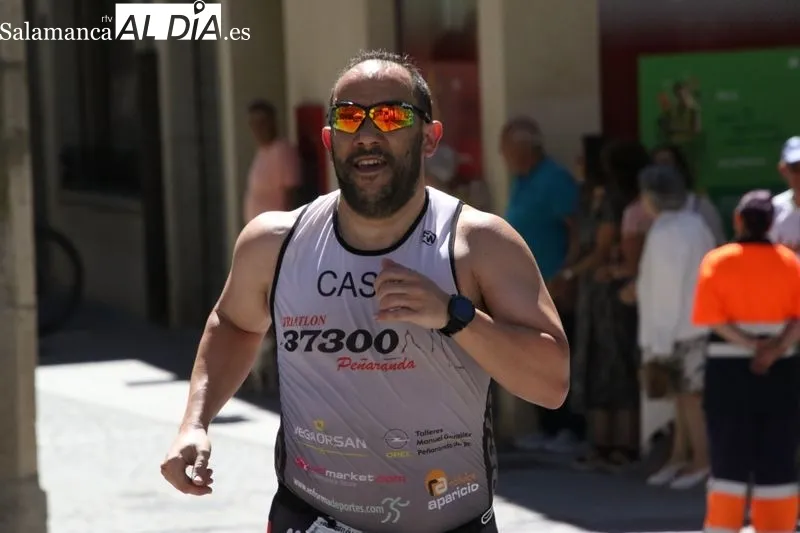 Foto 3 - Javier Risco y Celia Gonz&aacute;lez ganan el octavo triatl&oacute;n de Alba de Tormes
