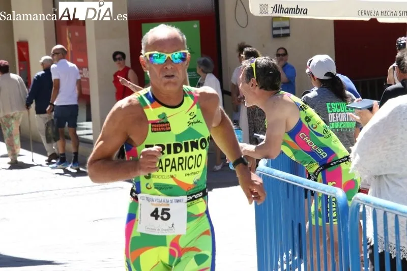 Foto 11 - Javier Risco y Celia Gonz&aacute;lez ganan el octavo triatl&oacute;n de Alba de Tormes