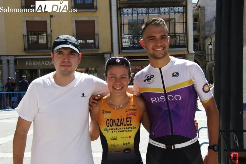 Foto 9 - Javier Risco y Celia Gonz&aacute;lez ganan el octavo triatl&oacute;n de Alba de Tormes