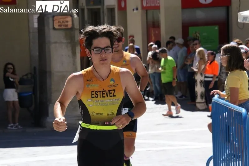 Foto 7 - Javier Risco y Celia Gonz&aacute;lez ganan el octavo triatl&oacute;n de Alba de Tormes