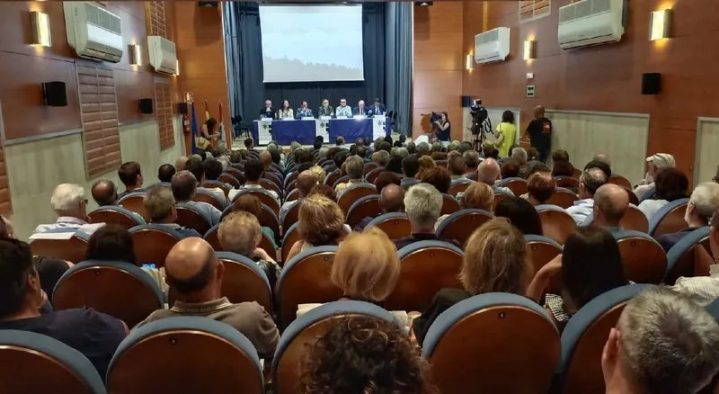 Foto 2 - El profesor de la UPSA Gonzalo Tejerina participa en la inauguraci&oacute;n de los cursos de verano de la Universidad Santa Catalina