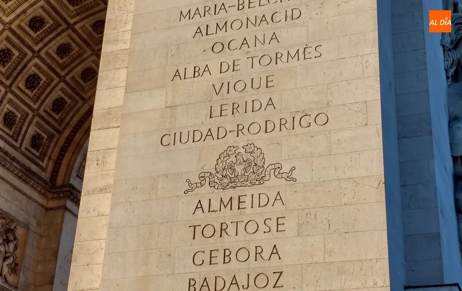 Foto 6 - Los Agitos Paral&iacute;mpicos lucen en el Arco del Triunfo de Par&iacute;s junto a Ciudad Rodrigo y Fuentes de O&ntilde;oro