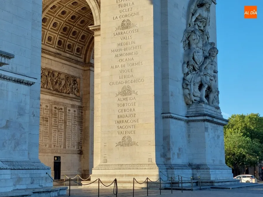 Foto 10 - Los Agitos Paral&iacute;mpicos lucen en el Arco del Triunfo de Par&iacute;s junto a Ciudad Rodrigo y Fuentes de O&ntilde;oro