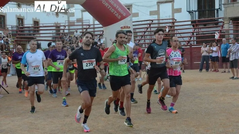 Foto 11 - M&aacute;s de 160 corredores de todas las edades participan en la IX Toromarat&oacute;n de Lumbrales