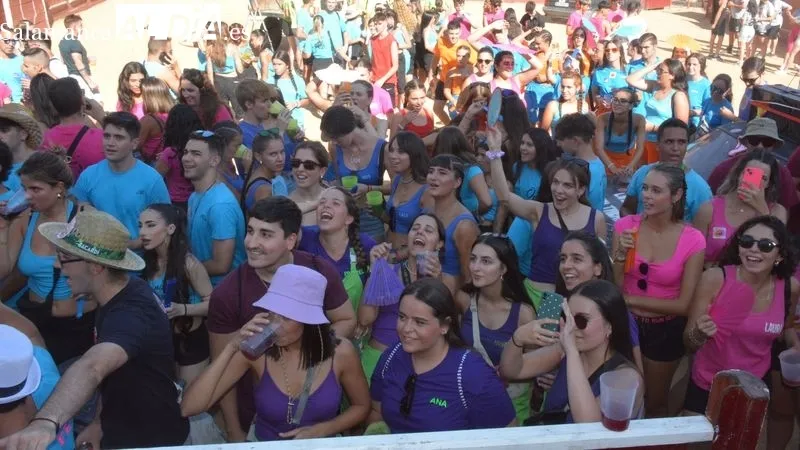 Foto 3 - Las Pe&ntilde;as entran en escena con &iacute;mpetu en las Fiestas de Toros de Lumbrales