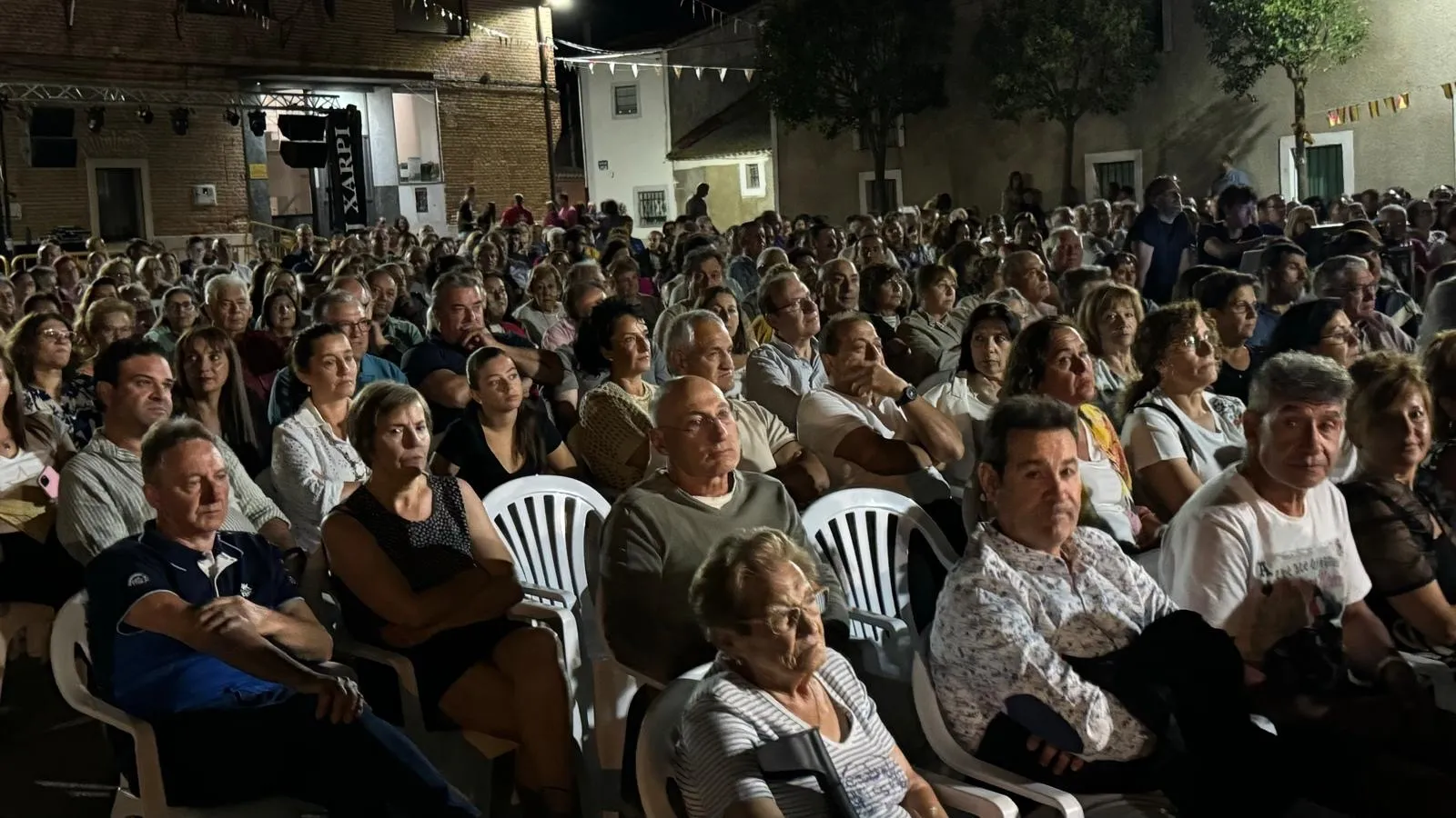 Foto 4 - Lleno total en Aldeaseca de la Frontera para vivir el esperado Tributo a Julio Iglesias