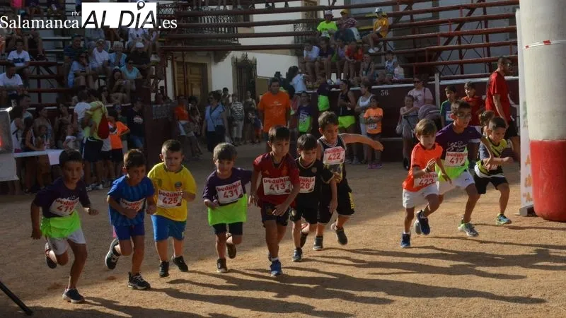Foto 9 - M&aacute;s de 160 corredores de todas las edades participan en la IX Toromarat&oacute;n de Lumbrales