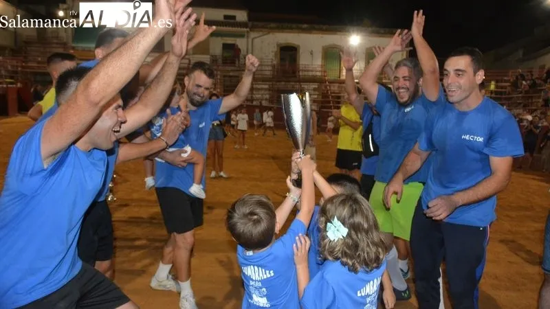 El coso taurino acogió el campeonato de futbol Interpeñas