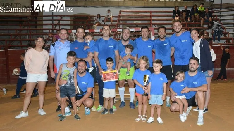 El coso taurino acogió el campeonato de futbol Interpeñas