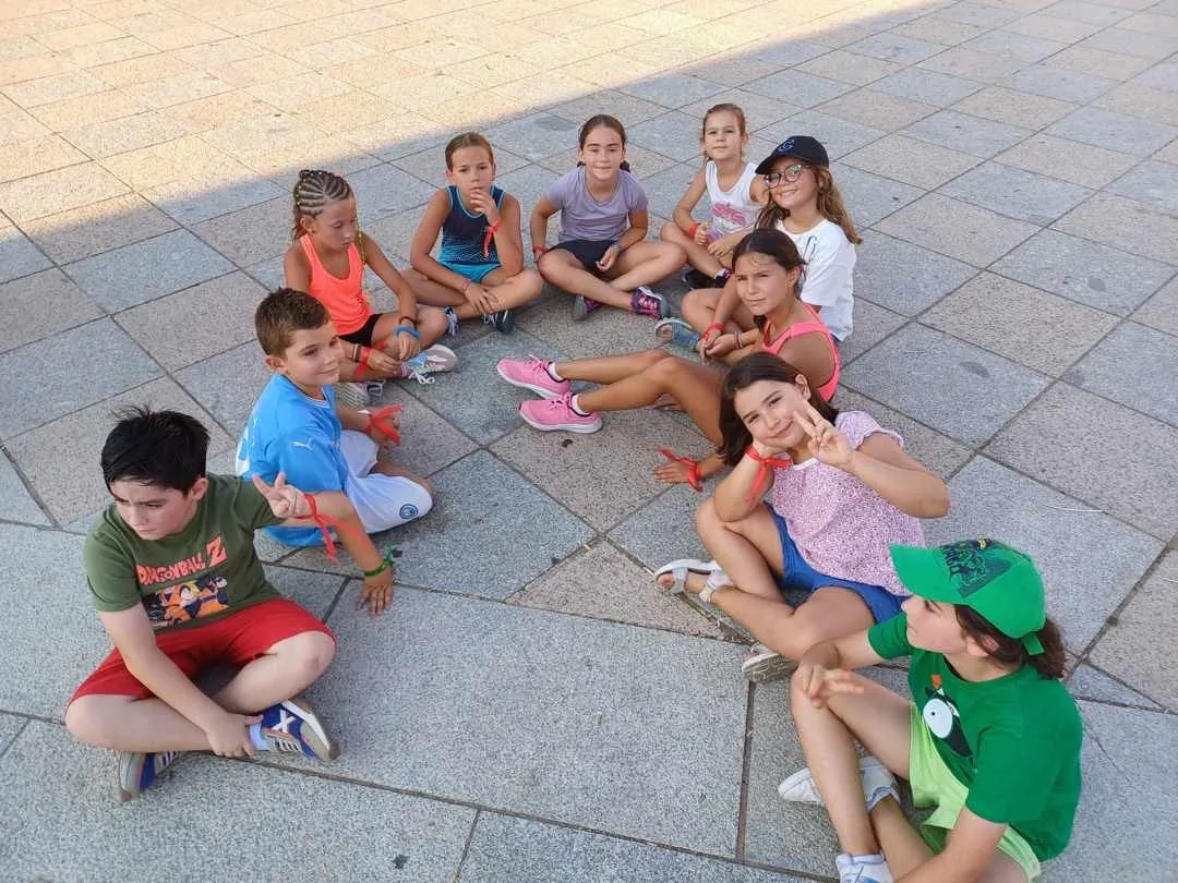 Foto 11 - Decenas de peque&ntilde;os participan en una animada gincana infantil en la previa de las fiestas patronales en Cantalpino
