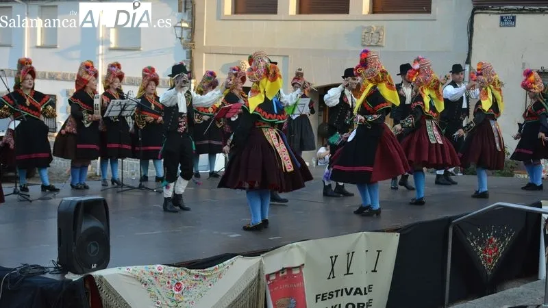 La Plaza de la Barrera fue el escenario del festival de folclore