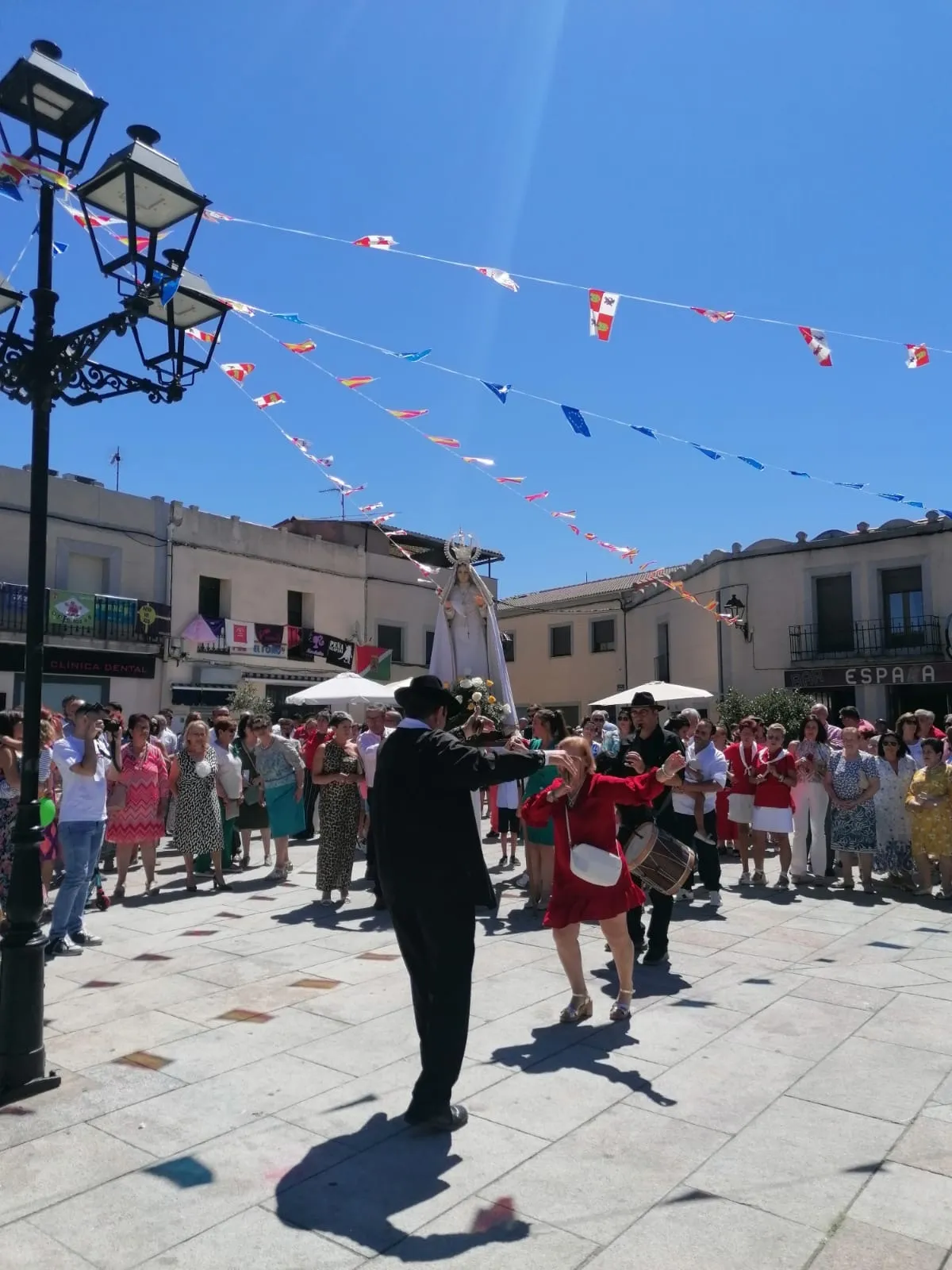 Foto 4 - Multitudinaria procesi&oacute;n en honor a la Virgen de la Asunci&oacute;n en Cantalpino