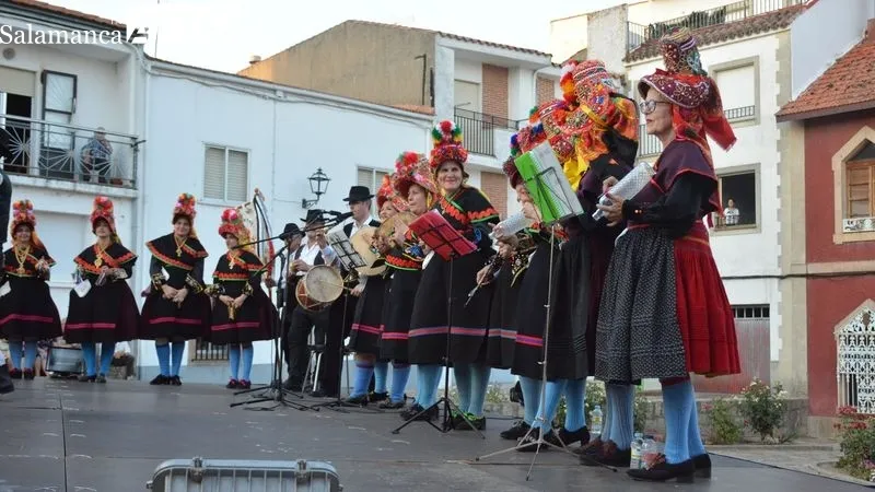 La Plaza de la Barrera fue el escenario del festival de folclore
