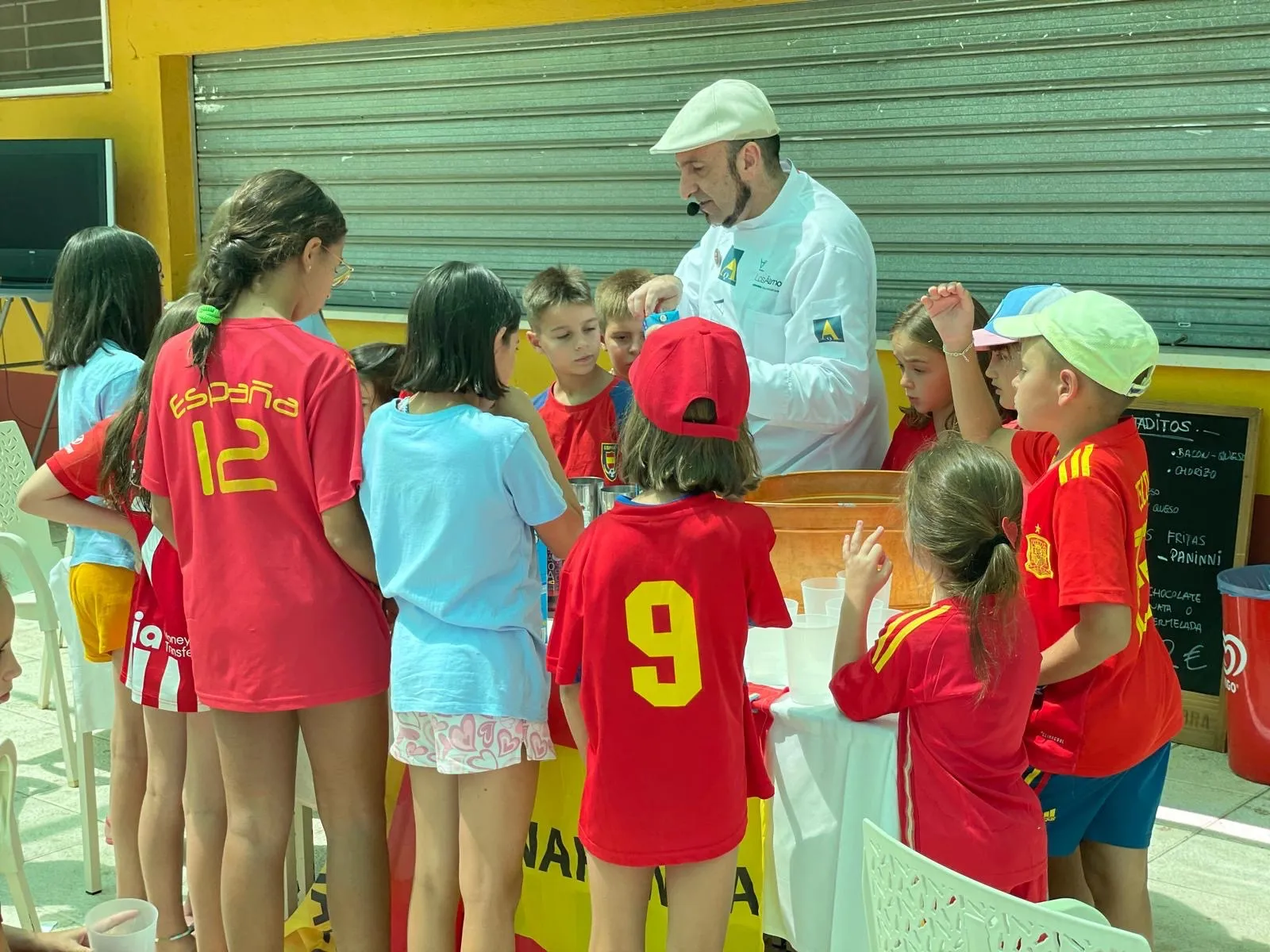 Foto 4 - Diversi&oacute;n, c&oacute;cteles y &aacute;nimos a Maria &lsquo;la Princesa Guerrera Futbolera&rsquo; protagonizan los campamentos urbanos del CID en Aldeaseca de la Frontera