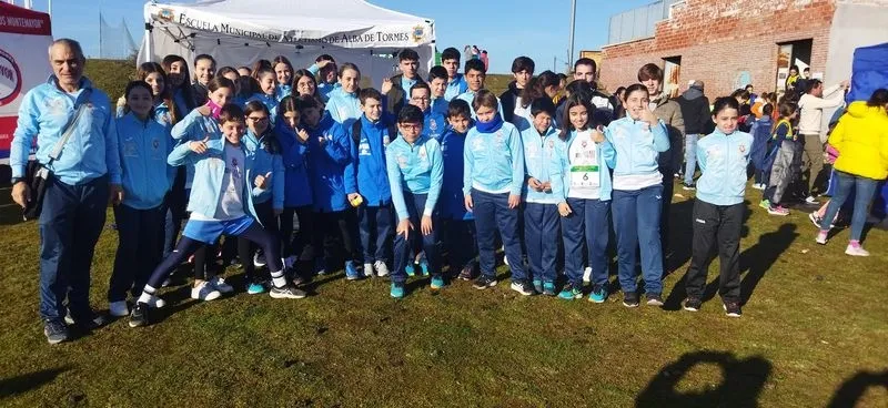 Foto 4 - La Escuela de Atletismo Municipal firma una temporada muy exitosa 