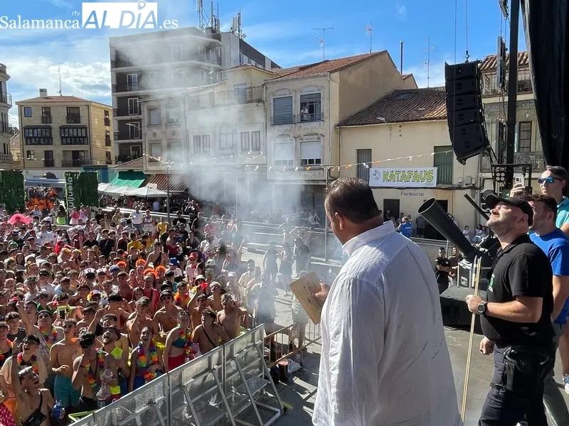 Vibrante chupinazo en Guijuelo para arrancar las fiestas de 2024. Fotos: Miguel González