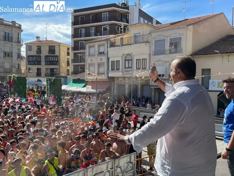 Vibrante chupinazo en Guijuelo para arrancar las fiestas de 2024. Fotos: Miguel González