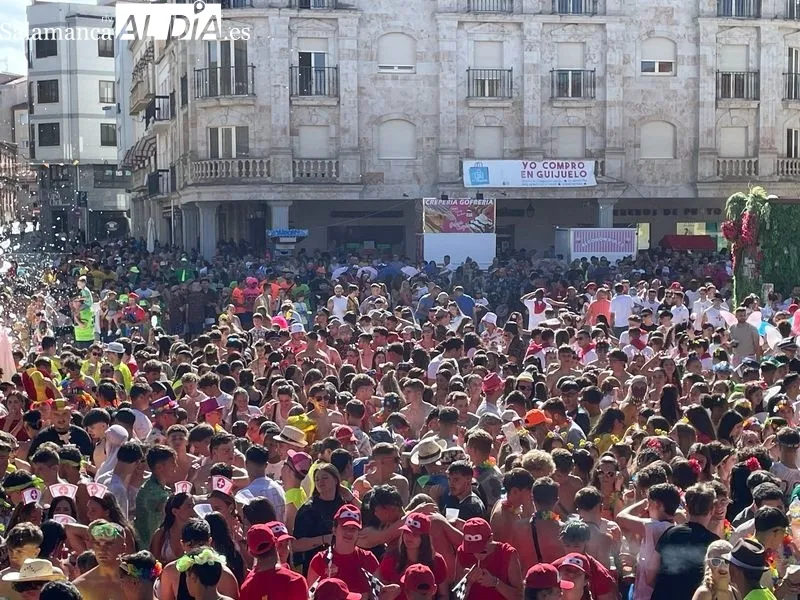 Vibrante chupinazo en Guijuelo para arrancar las fiestas de 2024. Fotos: Miguel González