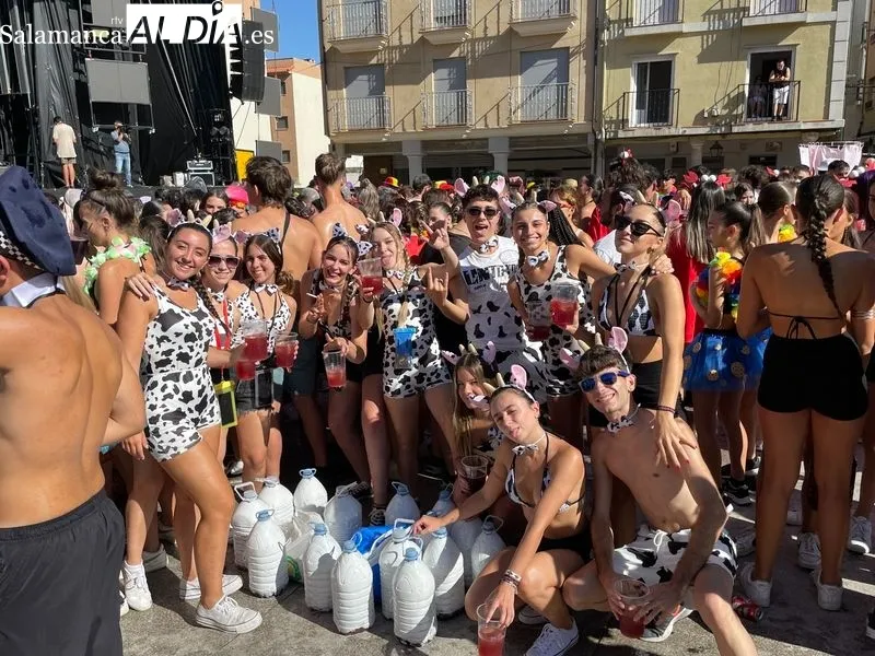 Vibrante chupinazo en Guijuelo para arrancar las fiestas de 2024. Fotos: Miguel González