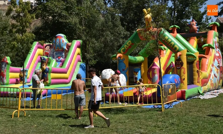 Foto 2 - D&iacute;a grande de fiesta en El Pic&oacute;n con cientos de ni&ntilde;@s como protagonistas
