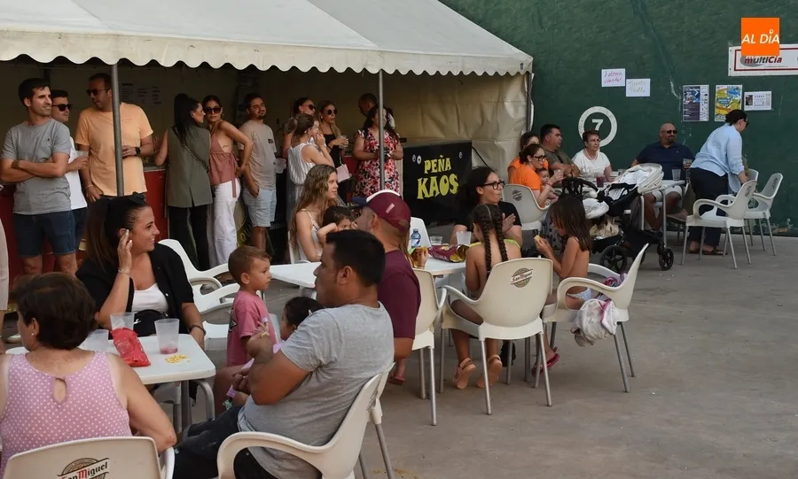 Foto 6 - La Charanga Manliao pone banda sonora a la tarde sabatina en el Valle de San Mart&iacute;n