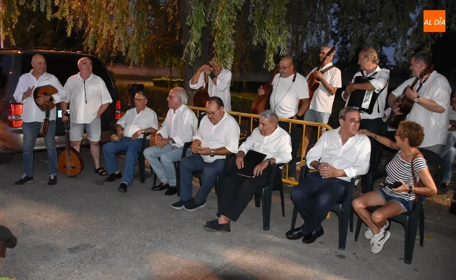 Foto 3 - Velada especial por los 25 a&ntilde;os de la Asociaci&oacute;n del barrio &ldquo;m&aacute;s taurino y con m&aacute;s personalidad&rdquo;