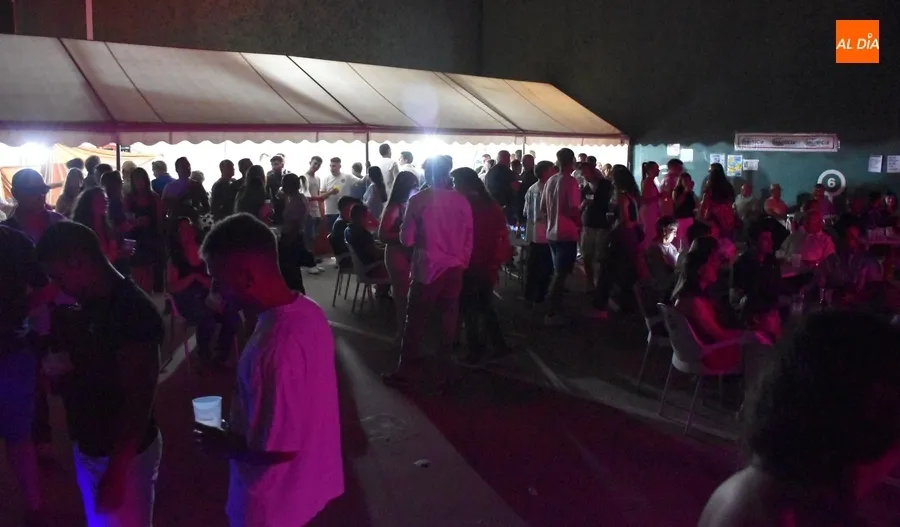 Foto 10 - El Valle de San Mart&iacute;n disfruta de una noche de &eacute;xitos 'Gigantes'