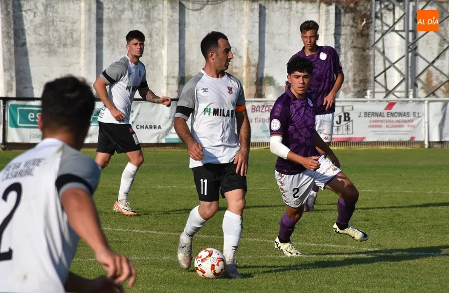 Foto 4 - El Ciudad Rodrigo vence al Juvenil del Real Valladolid en una nueva tarde de m&uacute;ltiples pruebas