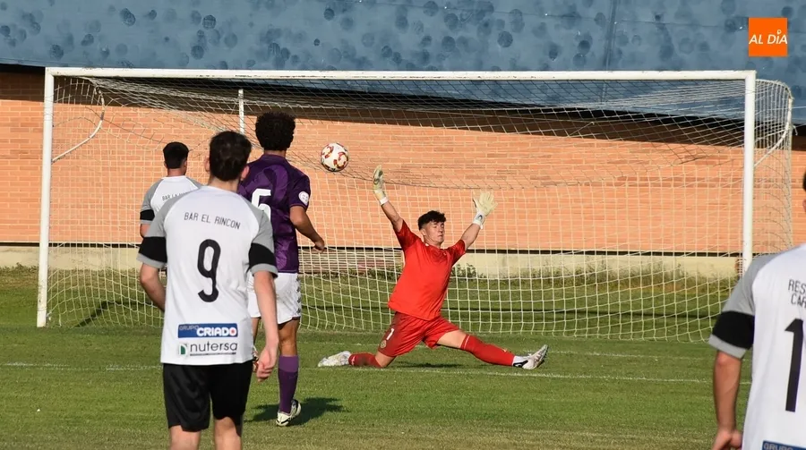 Foto 11 - El Ciudad Rodrigo vence al Juvenil del Real Valladolid en una nueva tarde de m&uacute;ltiples pruebas