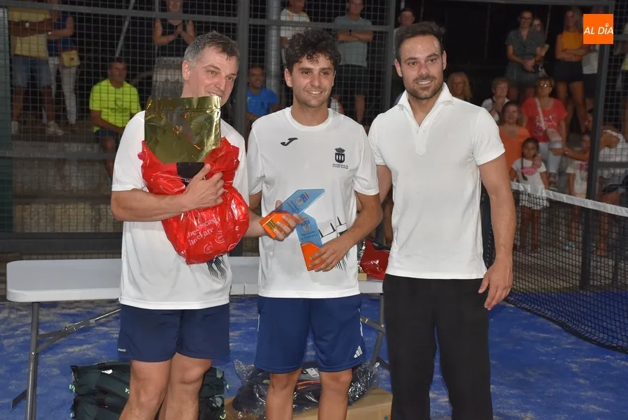 Foto 5 - Alberto Perera y V&iacute;ctor G&oacute;mez se proclaman campeones del II Torneo de Verano de P&aacute;del