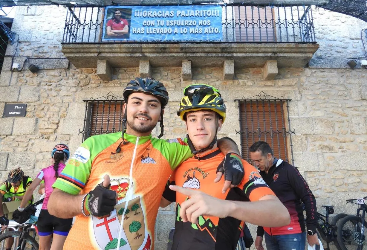 Foto 4 - Pe&ntilde;aparda se abre al deporte estrenando una prueba de BTT con dos recorridos