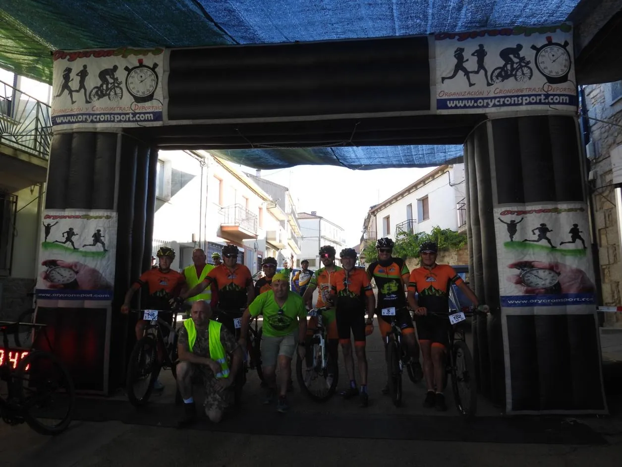 Foto 9 - Pe&ntilde;aparda se abre al deporte estrenando una prueba de BTT con dos recorridos
