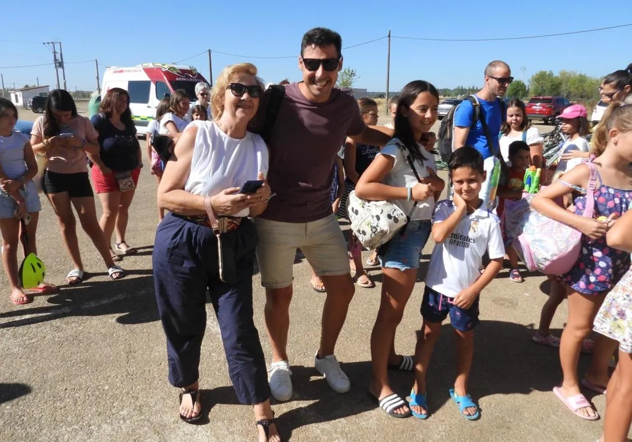 Foto 2 - Cerca de 150 chavales se lo pasan en grande con los Juegos de las Piscinas de Sancti-Sp&iacute;ritus