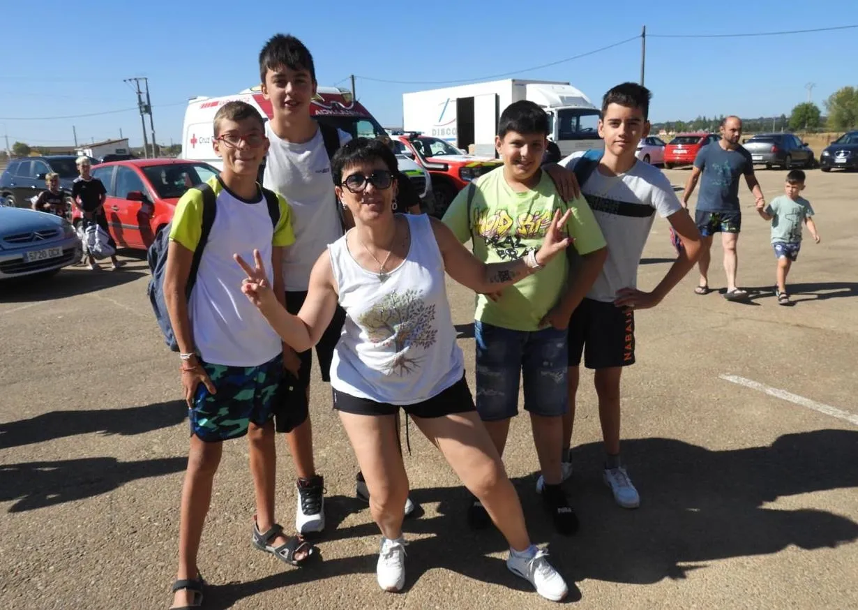 Foto 5 - Cerca de 150 chavales se lo pasan en grande con los Juegos de las Piscinas de Sancti-Sp&iacute;ritus