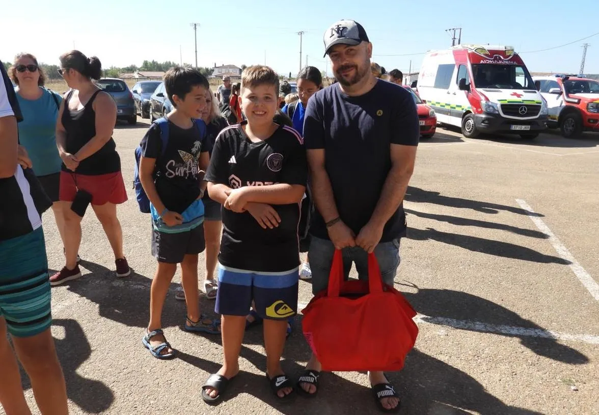 Foto 7 - Cerca de 150 chavales se lo pasan en grande con los Juegos de las Piscinas de Sancti-Sp&iacute;ritus