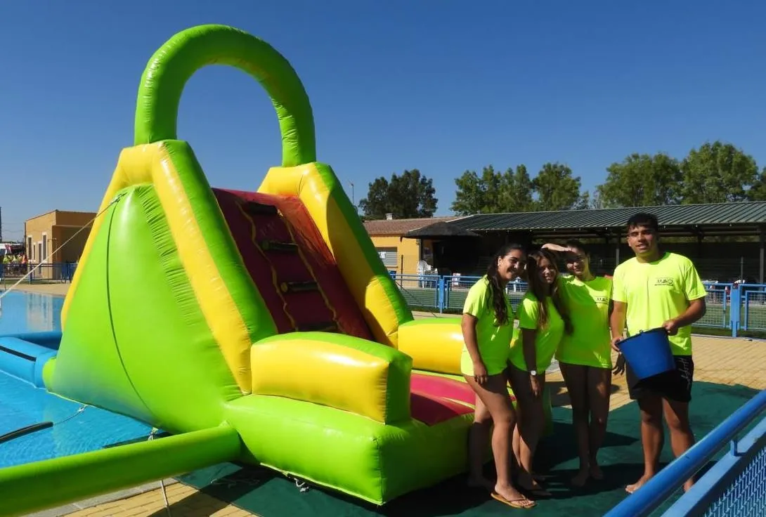 Foto 11 - Cerca de 150 chavales se lo pasan en grande con los Juegos de las Piscinas de Sancti-Sp&iacute;ritus
