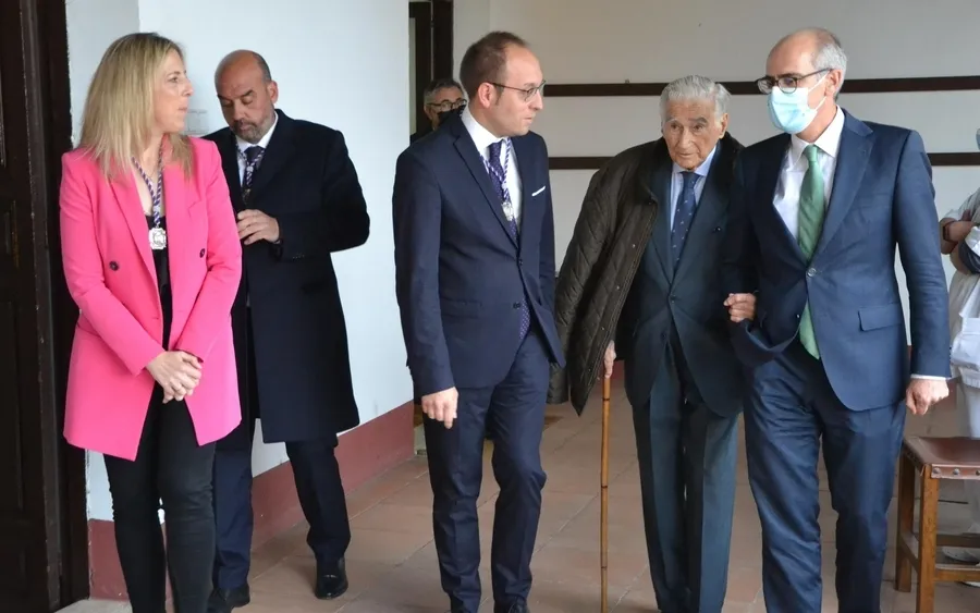 Foto 4 - Fallece a los 94 a&ntilde;os Manuel Delgado S&aacute;nchez-Arjona, primer alcalde democr&aacute;tico de Ciudad Rodrigo