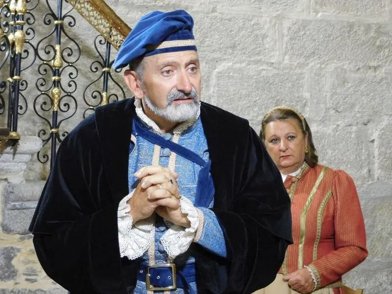 El grupo salmantino Lazarillo de Tormes representa 'Buscando a Nebrija' en Diego Álvaro (Ávila)