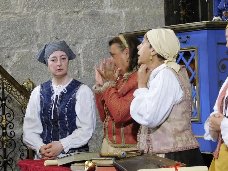 El grupo salmantino Lazarillo de Tormes representa 'Buscando a Nebrija' en Diego Álvaro (Ávila)